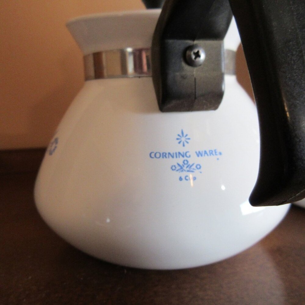 Vintage CorningWare Blue Cornflower  9 Cup Coffee Percolator and 6 CupTeapot - Picture 2 of 3